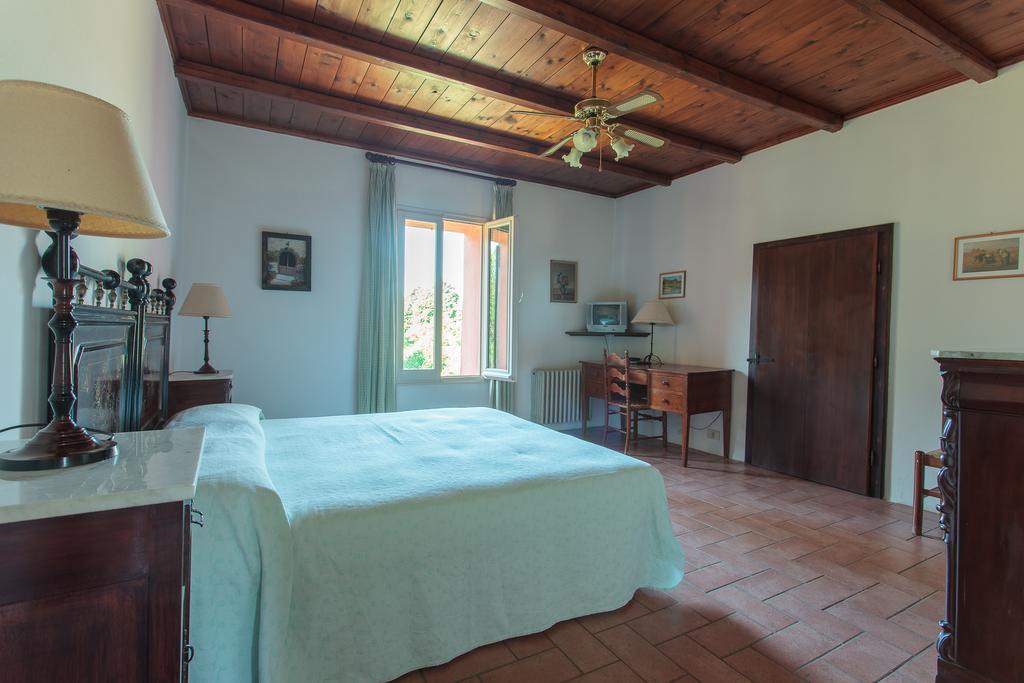 Agriturismo Il Pettirosso Guest House Forlì Eksteriør bilde