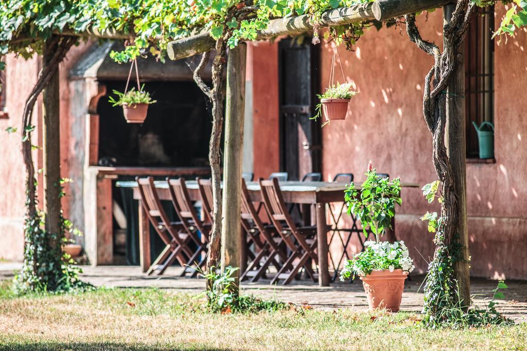 Agriturismo Il Pettirosso Guest House Forlì Eksteriør bilde