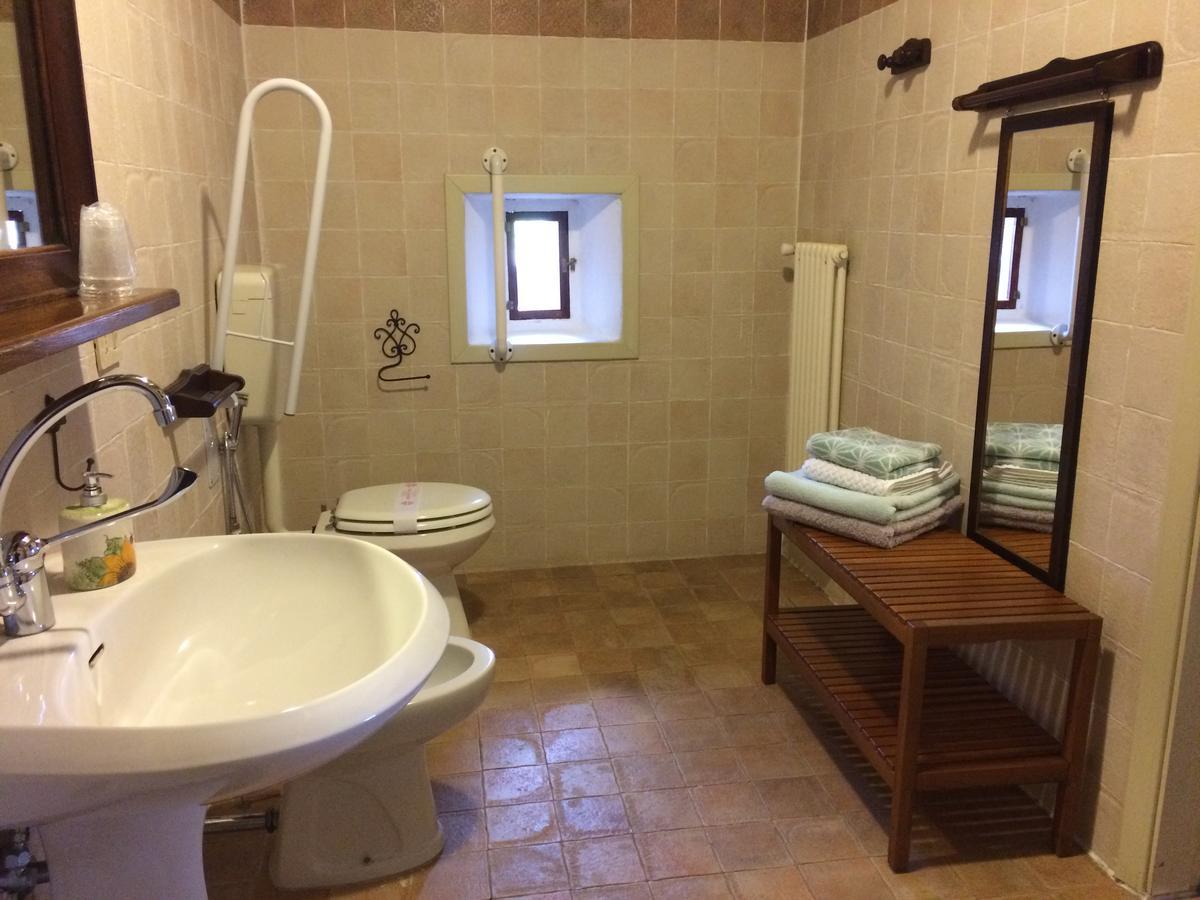 Agriturismo Il Pettirosso Guest House Forlì Eksteriør bilde